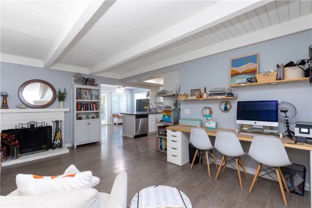 222 N Arrowhead Avenue, Rialto, CA 92376