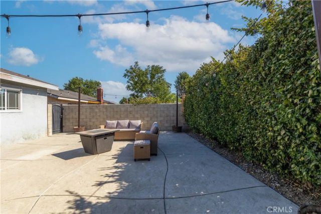 222 N Arrowhead Avenue, Rialto, CA 92376