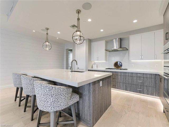 1125 Central AVE 574, Naples, FL 34102