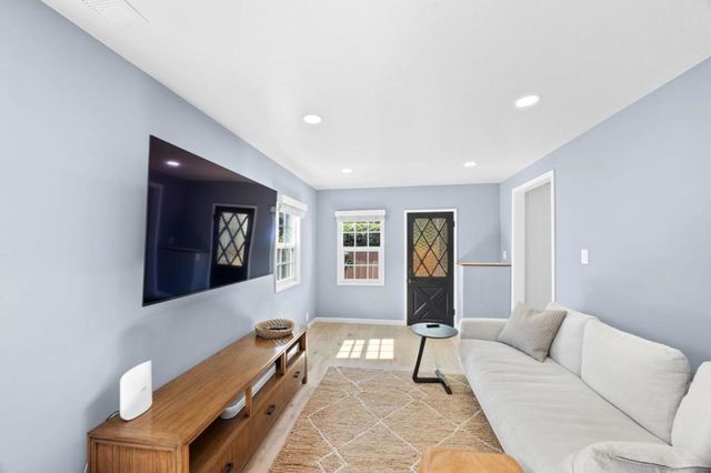555 Begier Avenue, San Leandro, CA 94577