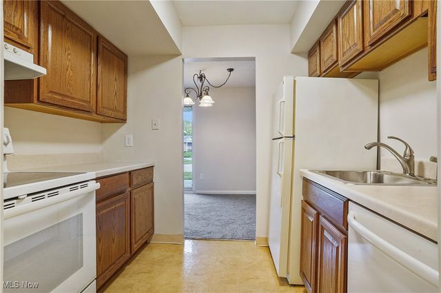 4944 Friar Road D, Stow, OH 44224