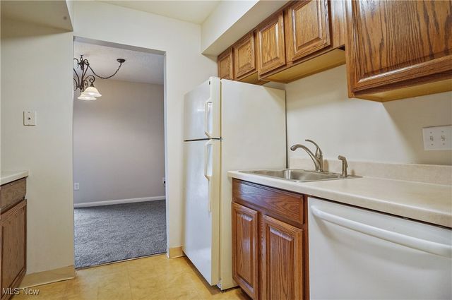 4944 Friar Road D, Stow, OH 44224