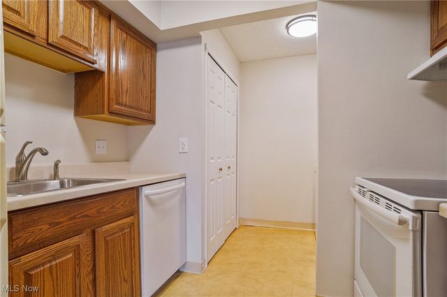 4944 Friar Road D, Stow, OH 44224