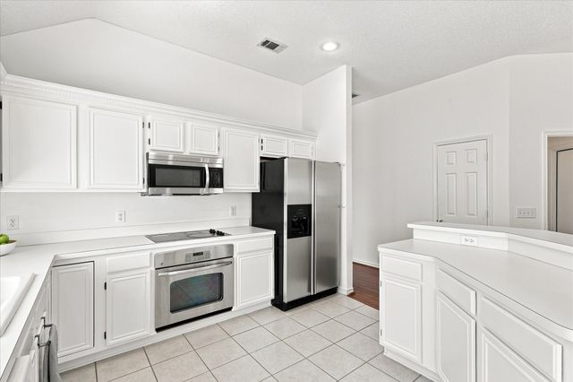 204 Meredith Court, Irving, TX 75063