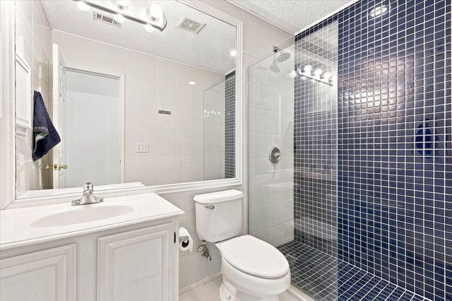 204 Meredith Court, Irving, TX 75063