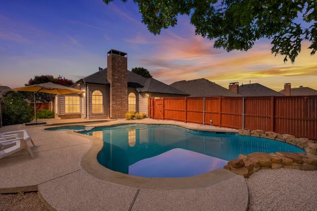 204 Meredith Court, Irving, TX 75063