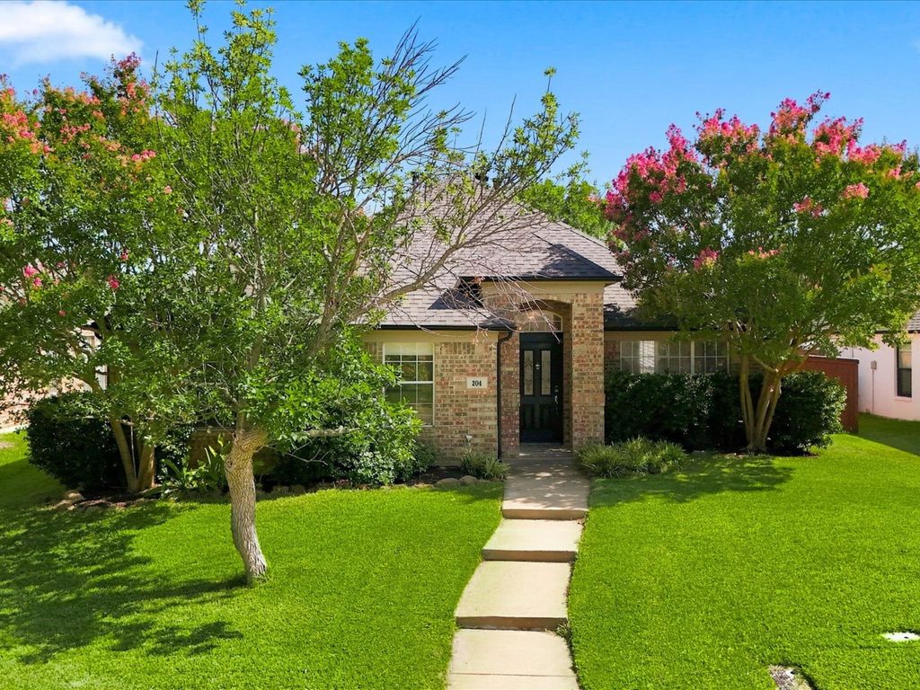 204 Meredith Court, Irving, TX 75063
