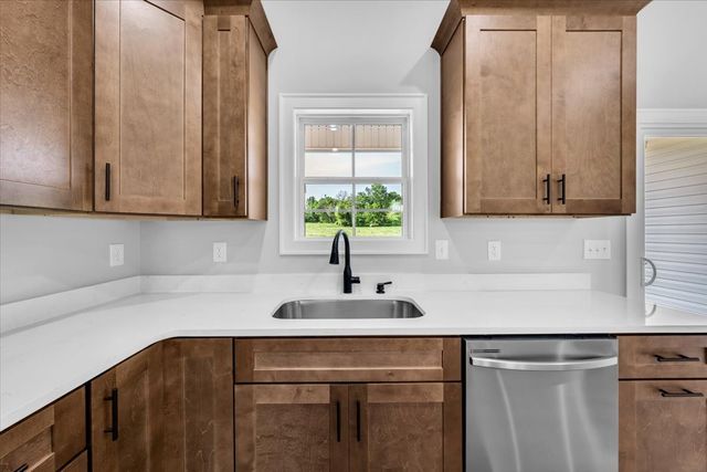 749 Edd Ramsey Rd, Mcminnville, TN 37110