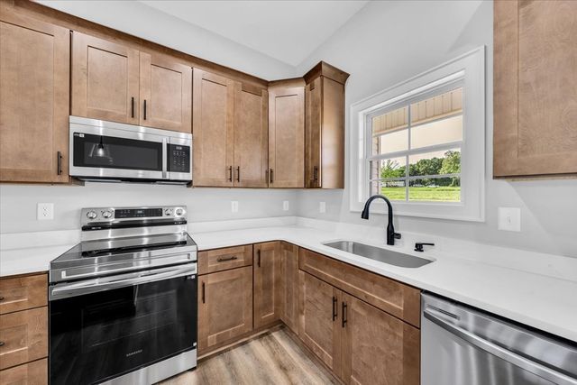 749 Edd Ramsey Rd, Mcminnville, TN 37110