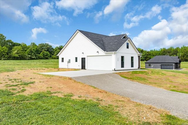 749 Edd Ramsey Rd, Mcminnville, TN 37110
