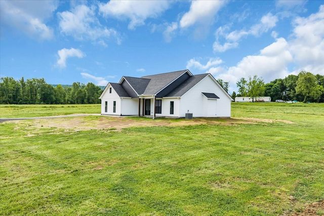749 Edd Ramsey Rd, Mcminnville, TN 37110