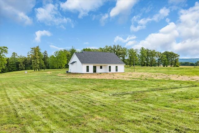 749 Edd Ramsey Rd, Mcminnville, TN 37110