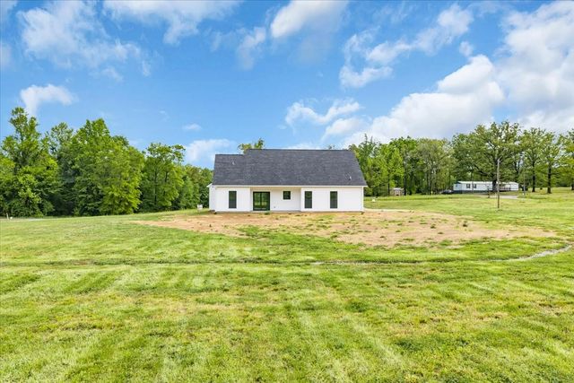 749 Edd Ramsey Rd, Mcminnville, TN 37110