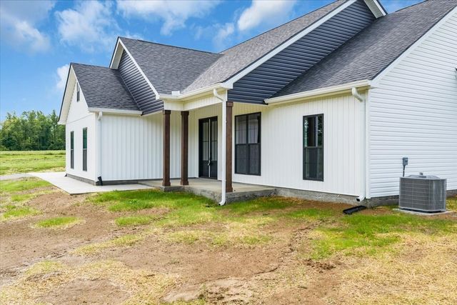 749 Edd Ramsey Rd, Mcminnville, TN 37110
