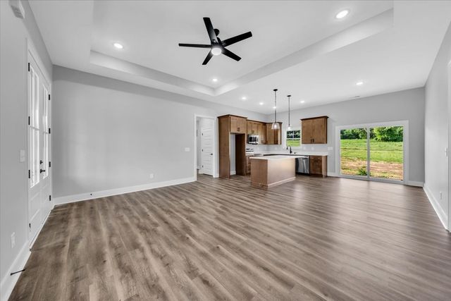749 Edd Ramsey Rd, Mcminnville, TN 37110