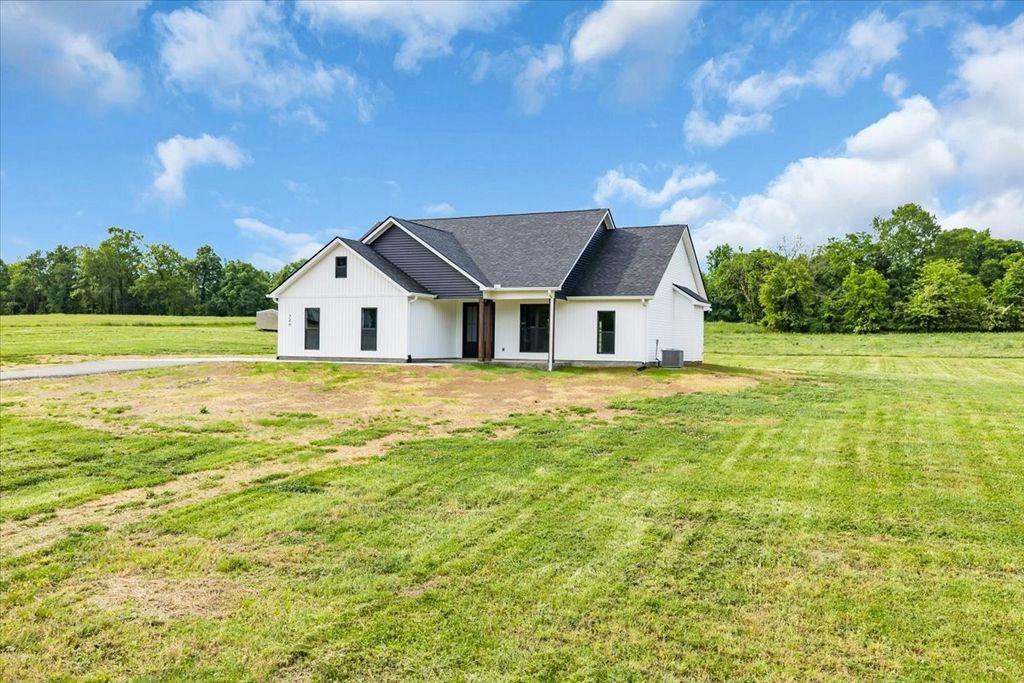 749 Edd Ramsey Rd, Mcminnville, TN 37110