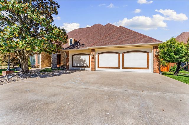 5406 Bent Tree Drive, Rogers, AR 72758