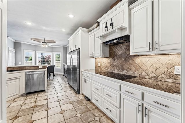 5406 Bent Tree Drive, Rogers, AR 72758