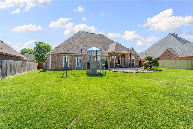 5406 Bent Tree Drive, Rogers, AR 72758
