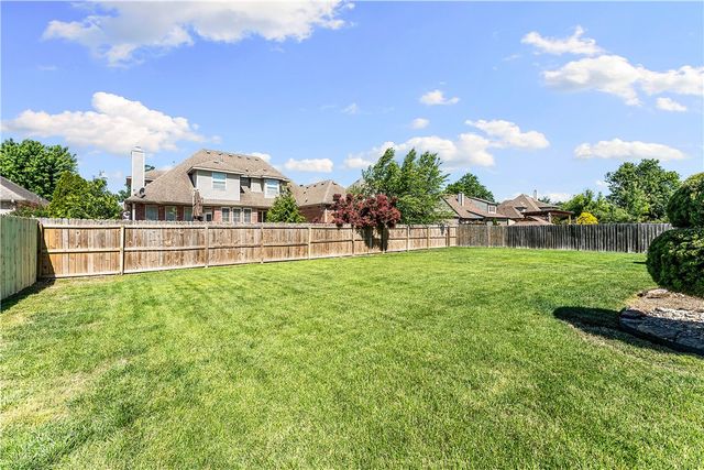 5406 Bent Tree Drive, Rogers, AR 72758