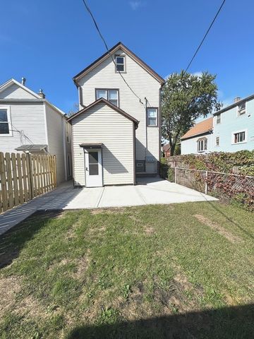 10653 S Mackinaw Avenue, Chicago, IL 60617