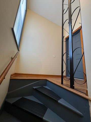 10653 S Mackinaw Avenue, Chicago, IL 60617