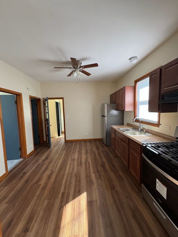 10653 S Mackinaw Avenue, Chicago, IL 60617 — photo 3