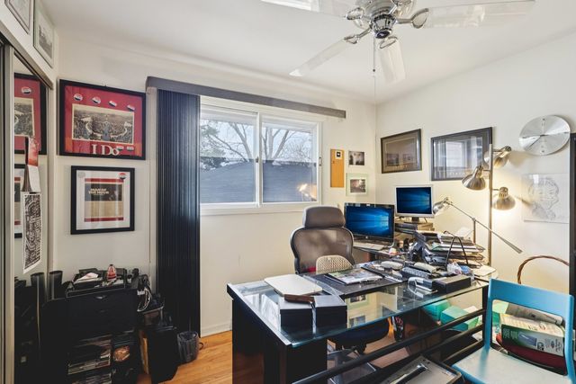 2176 N Westmoreland Drive, Palatine, IL 60074