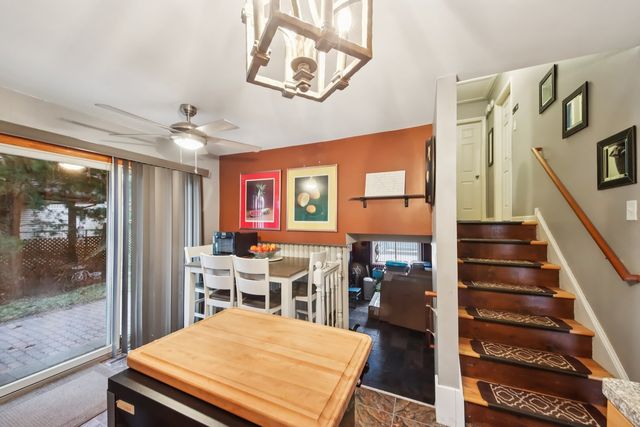 2176 N Westmoreland Drive, Palatine, IL 60074