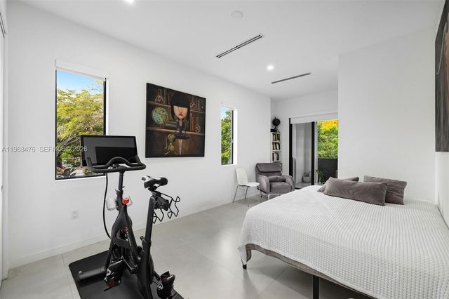 442 SW 15th Rd, Miami, FL 33129