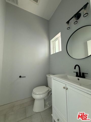 15964 Gault Street, Los Angeles, CA 91406