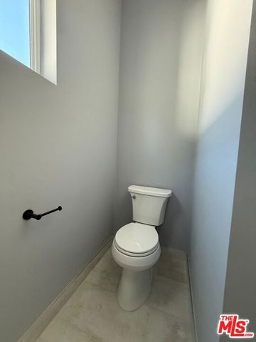 15964 Gault Street, Los Angeles, CA 91406