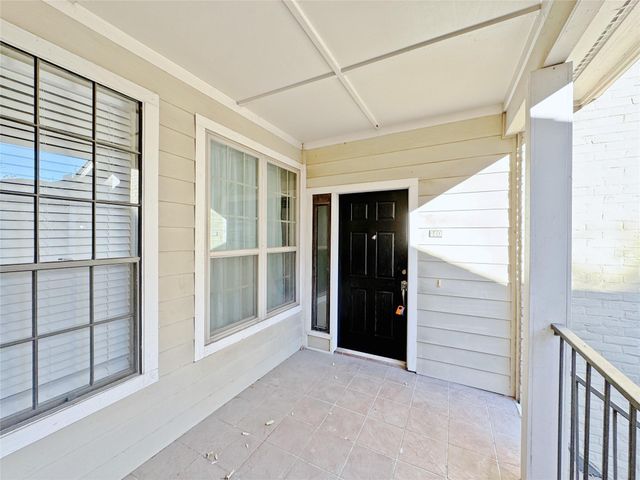 2700 Revere Street 140, Houston, TX 77098