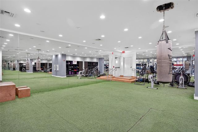 1000 West Ave 923, Miami Beach, FL 33139