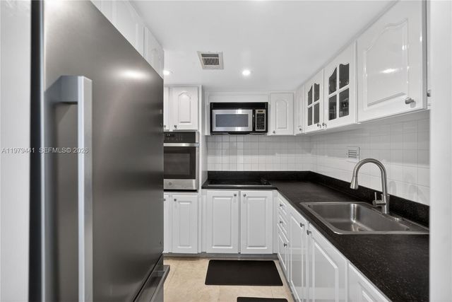 1000 West Ave 923, Miami Beach, FL 33139