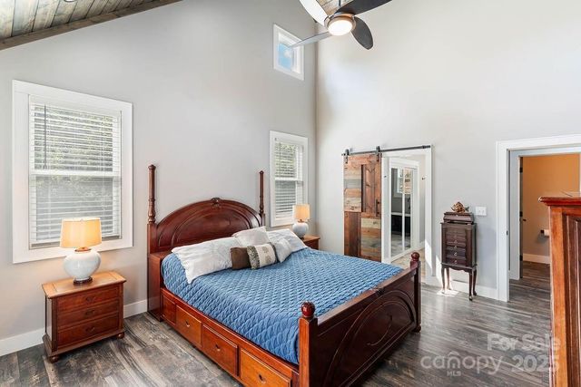 65 Sky Vista Lane, Hendersonville, NC 28792