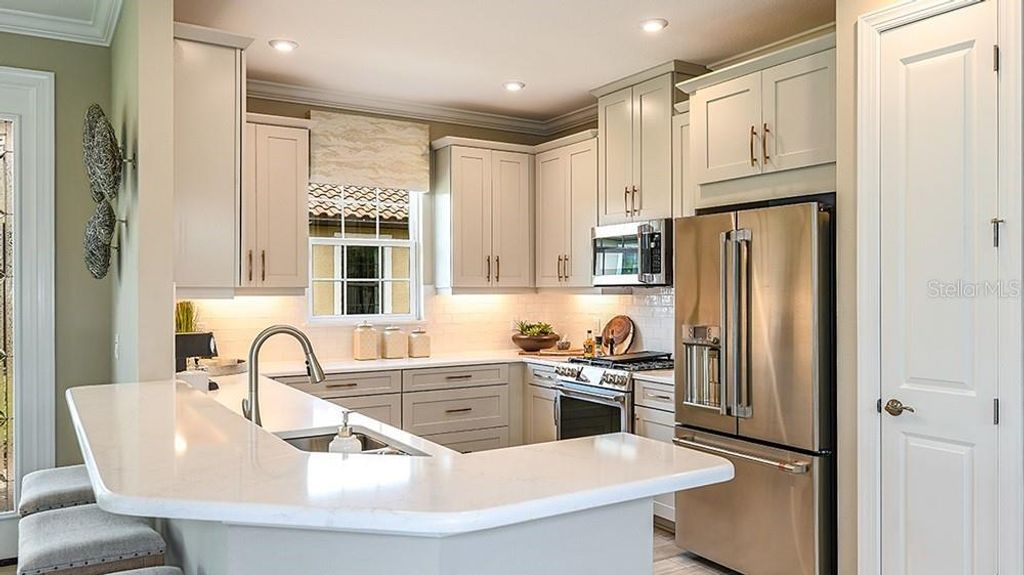 Image 2 of property listing at 14525 DERNA TERRACE, Bradenton, FL 34211