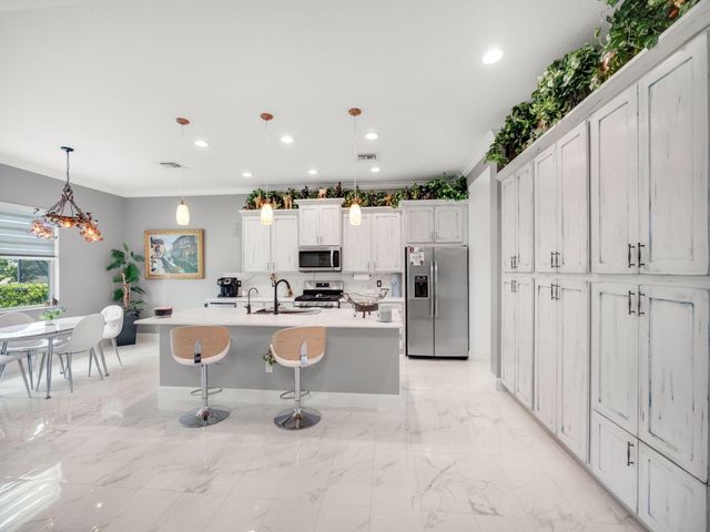 5857 Whippoorwill Circle, The Acreage, FL 33470