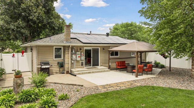 2134 Shale Lane, Eagan, MN 55122