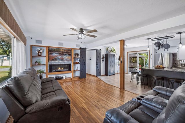 2134 Shale Lane, Eagan, MN 55122