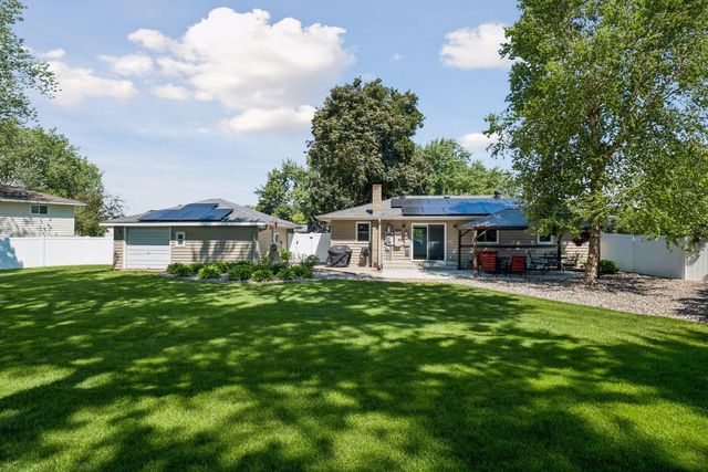 2134 Shale Lane, Eagan, MN 55122