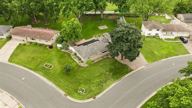 2134 Shale Lane, Eagan, MN 55122