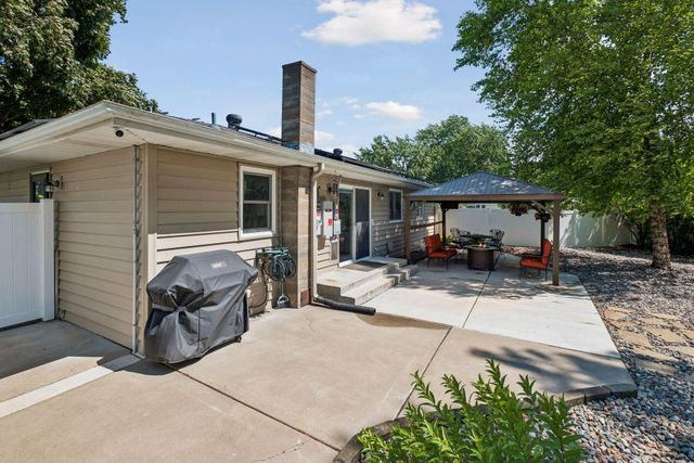 2134 Shale Lane, Eagan, MN 55122