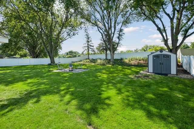 2134 Shale Lane, Eagan, MN 55122