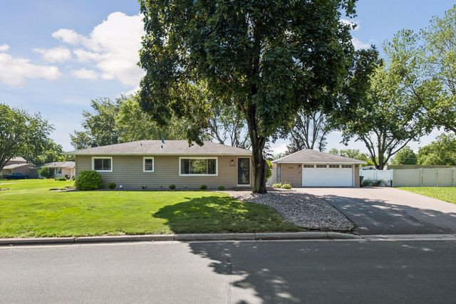 2134 Shale Lane, Eagan, MN 55122