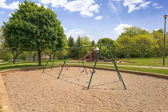 2134 Shale Lane, Eagan, MN 55122