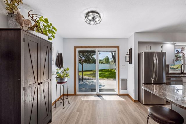 2134 Shale Lane, Eagan, MN 55122