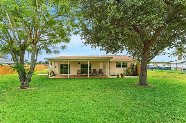 3150 Pinehurst Drive, Lake Worth, FL 33467