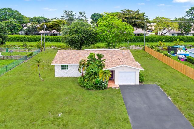 3150 Pinehurst Drive, Lake Worth, FL 33467