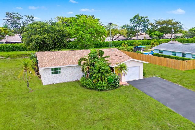 3150 Pinehurst Drive, Lake Worth, FL 33467